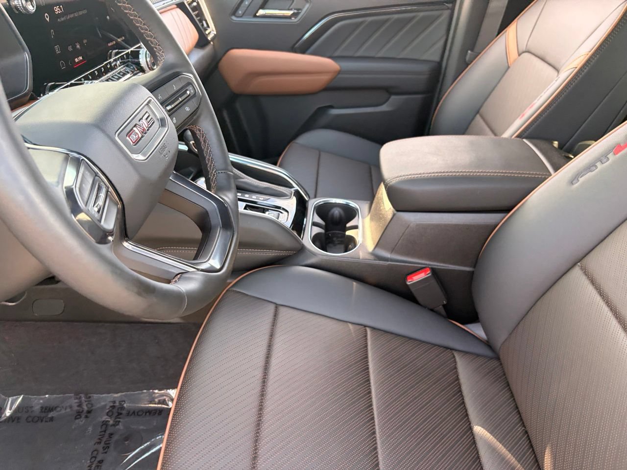 Used 2025 GMC Canyon AT4 w/ Nightfall Edition AWD/4WD image 19