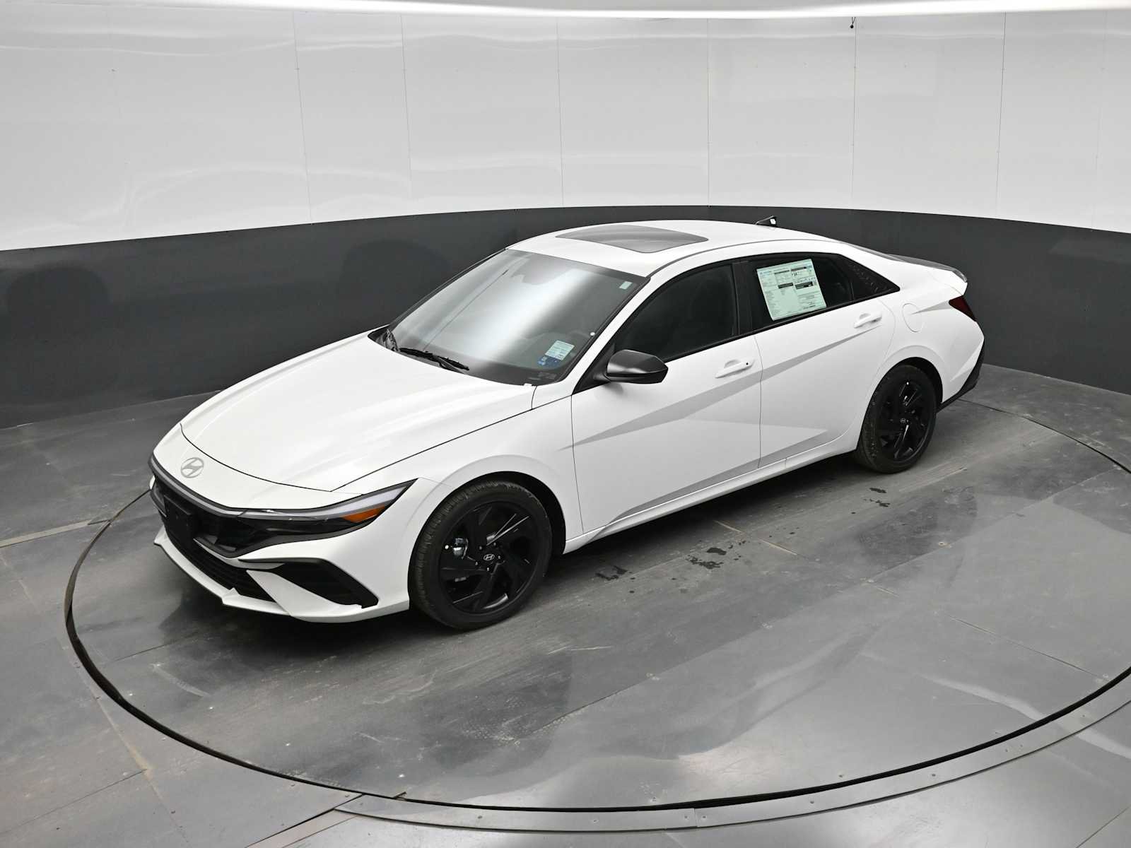 New 2026 Hyundai Elantra SEL Sport FWD image 32