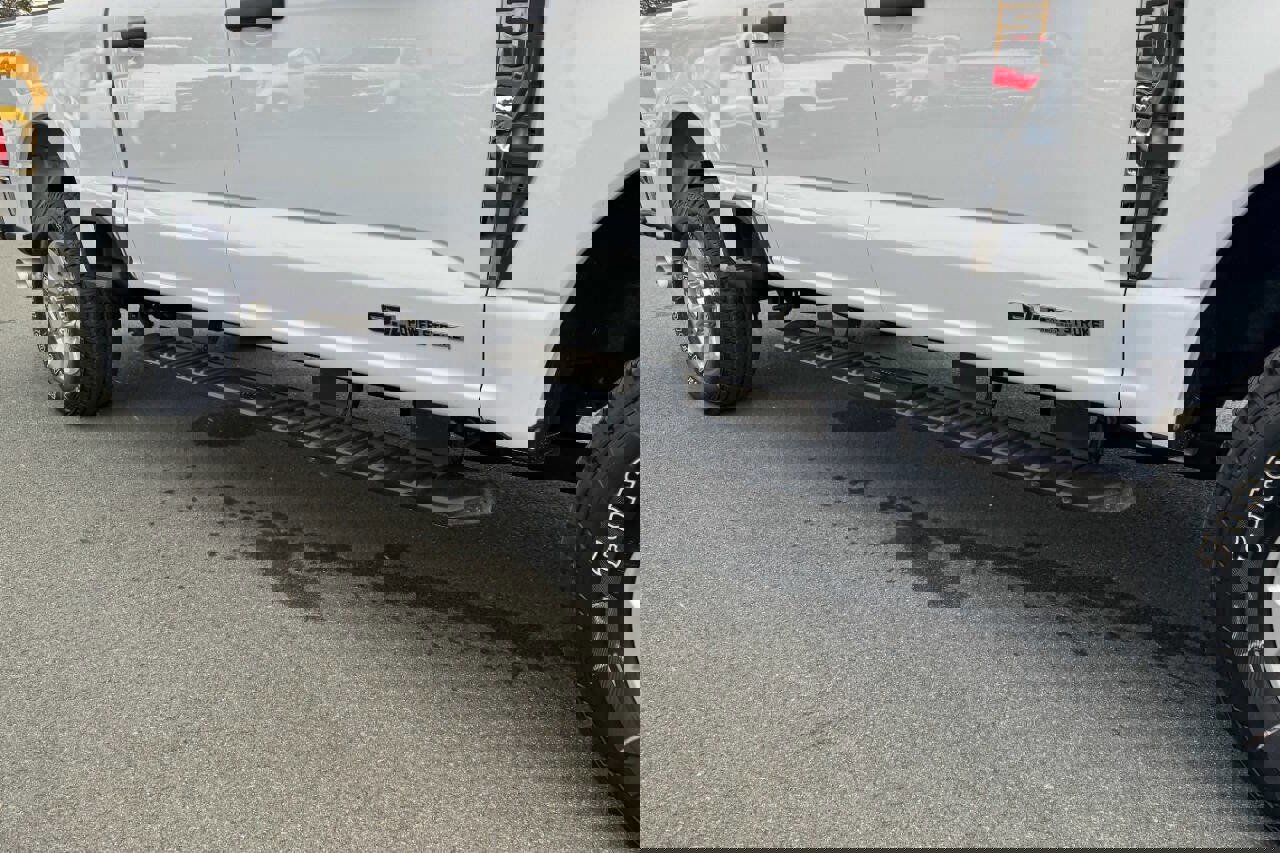 Used 2024 Ford F250 XLT w/ FX4 Off-Road Package image 12