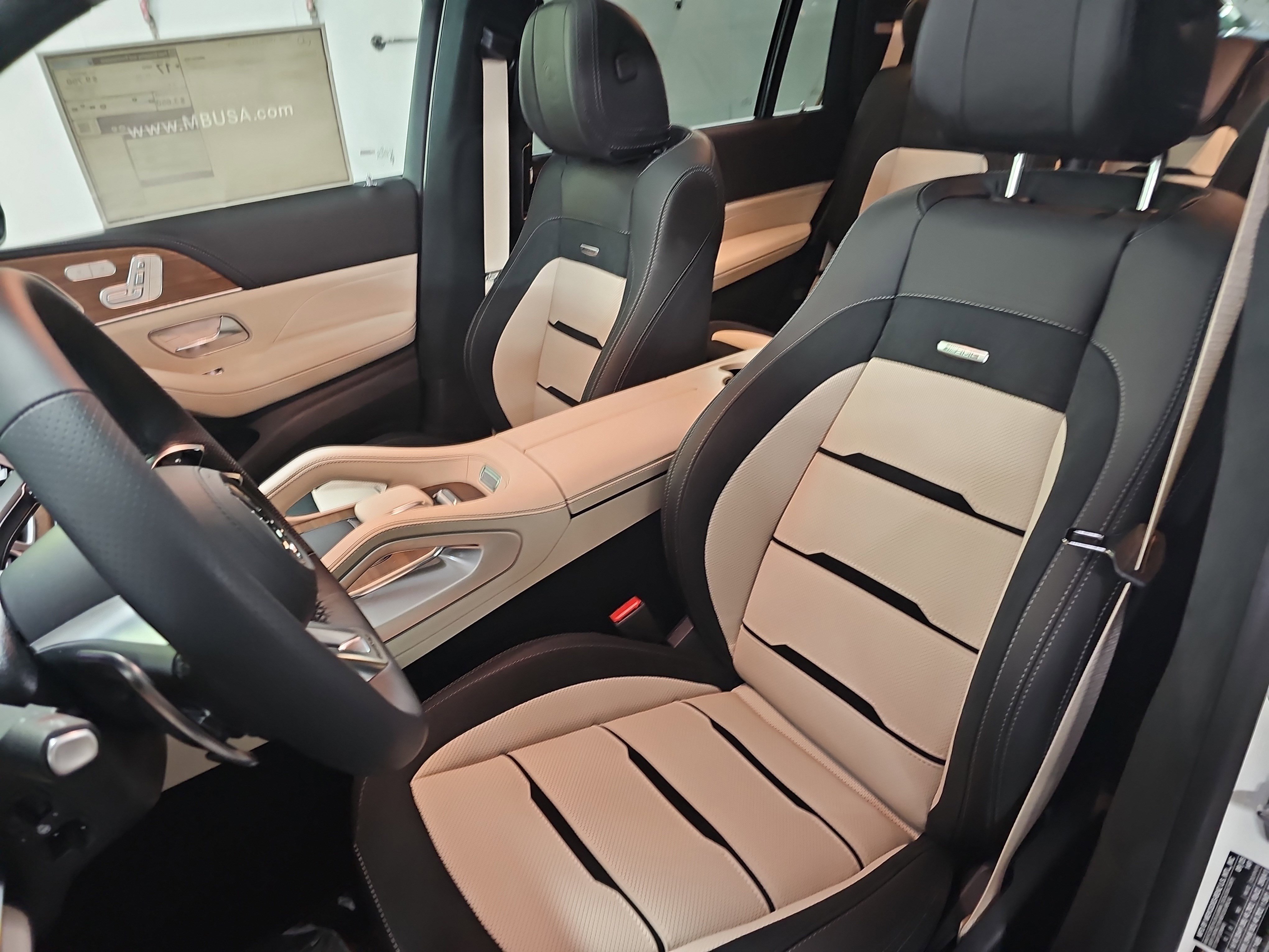 New 2026 Mercedes-Benz GLS 63 AMG 4MATIC image 17