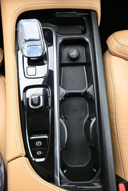 Used 2023 Volvo XC90 B6 Ultimate AWD/4WD image 12