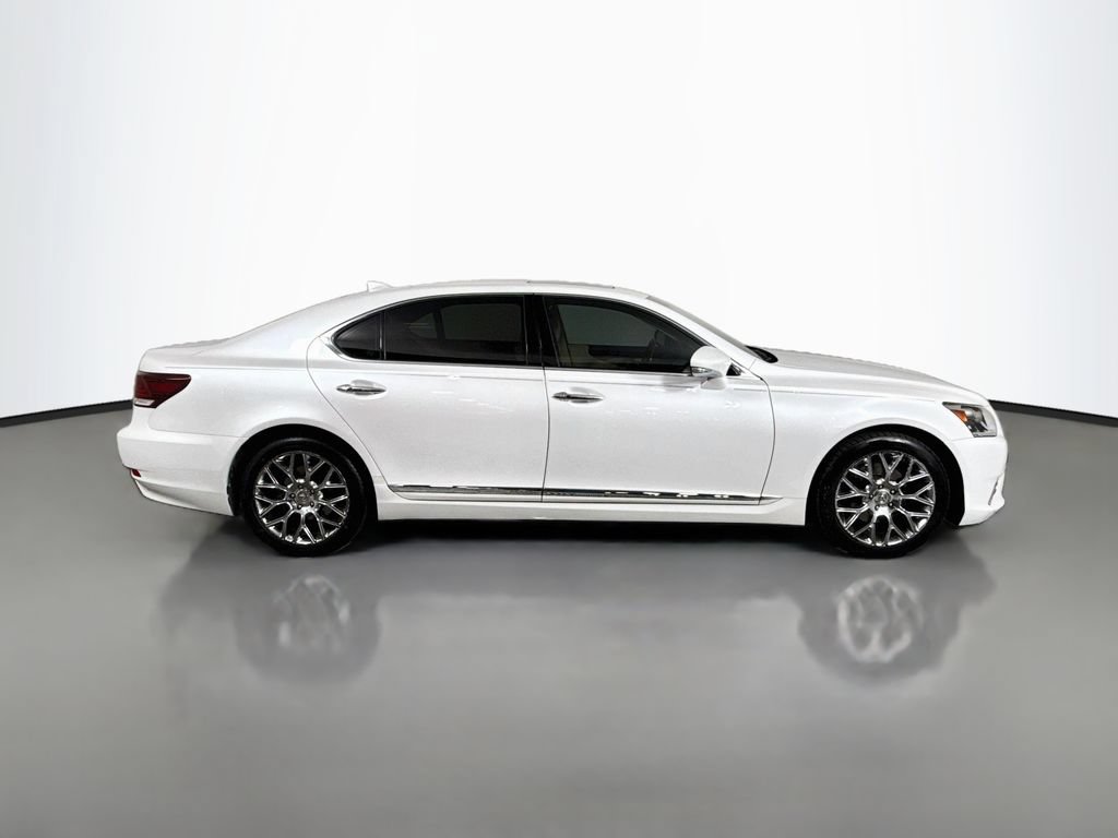 Used 2016 Lexus LS 460 L RWD image 4