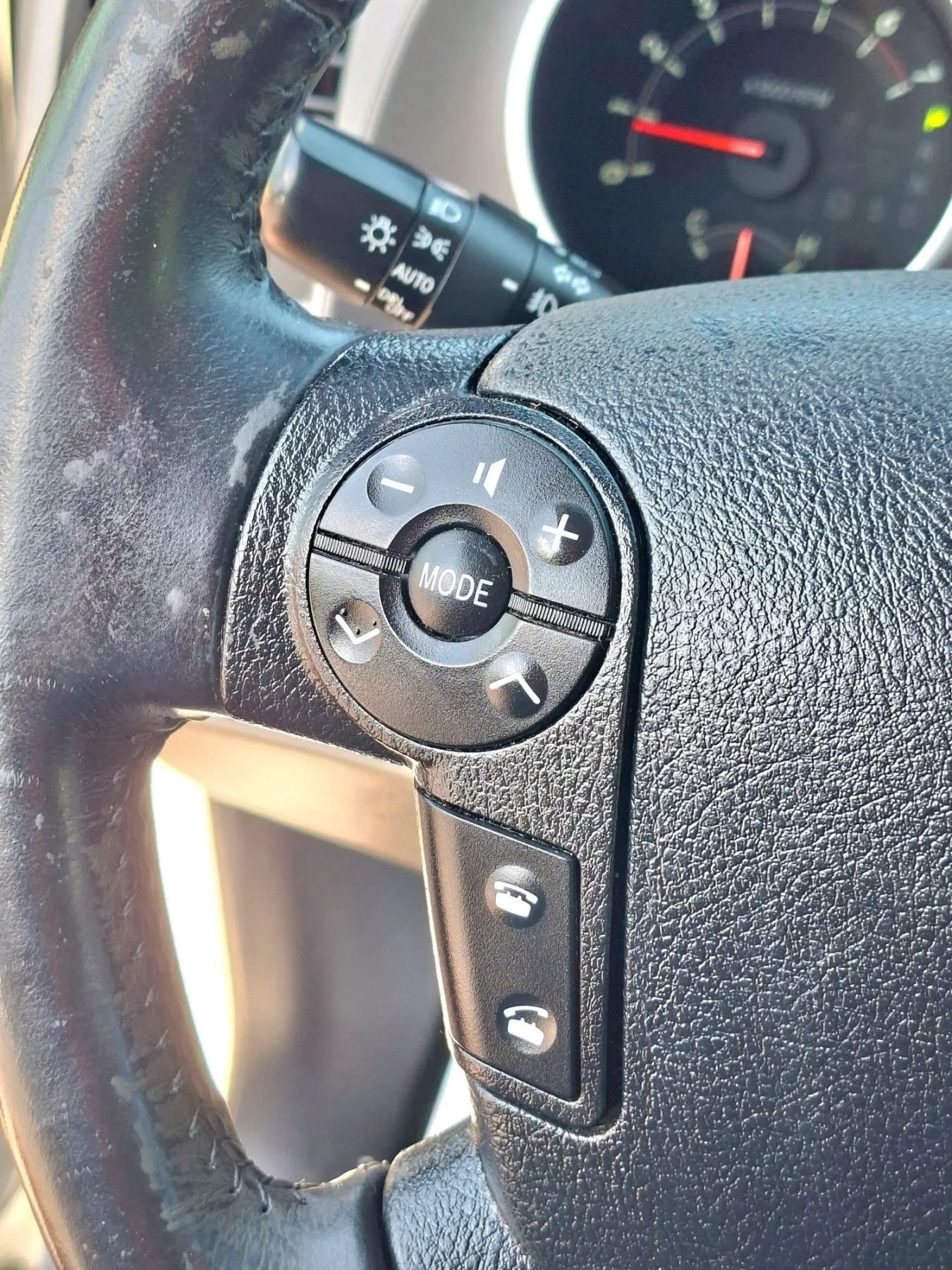 Used 2013 Toyota Sequoia Limited AWD/4WD image 31