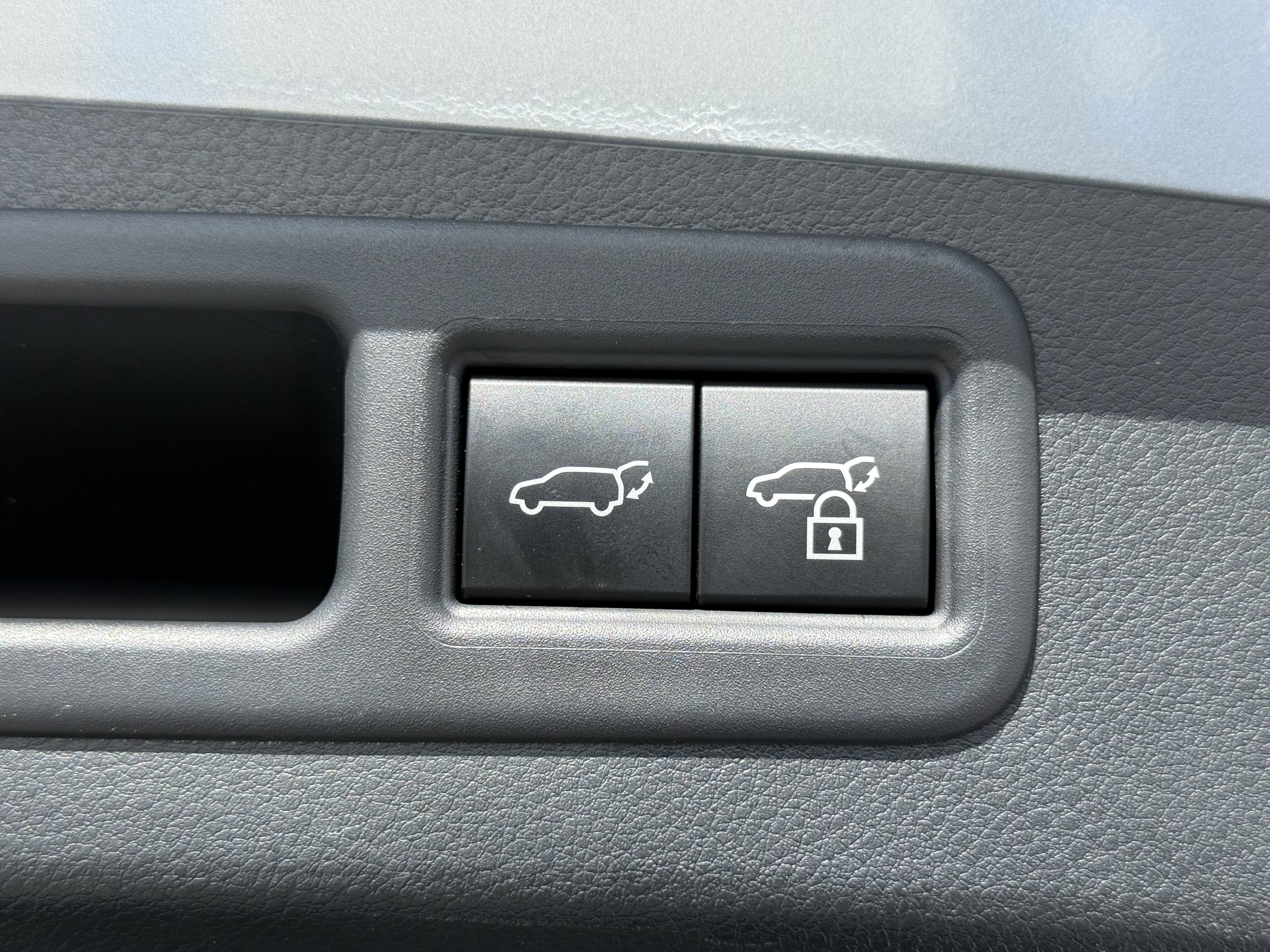 Used 2025 Lexus RX 350h w/ Convenience Package image 14