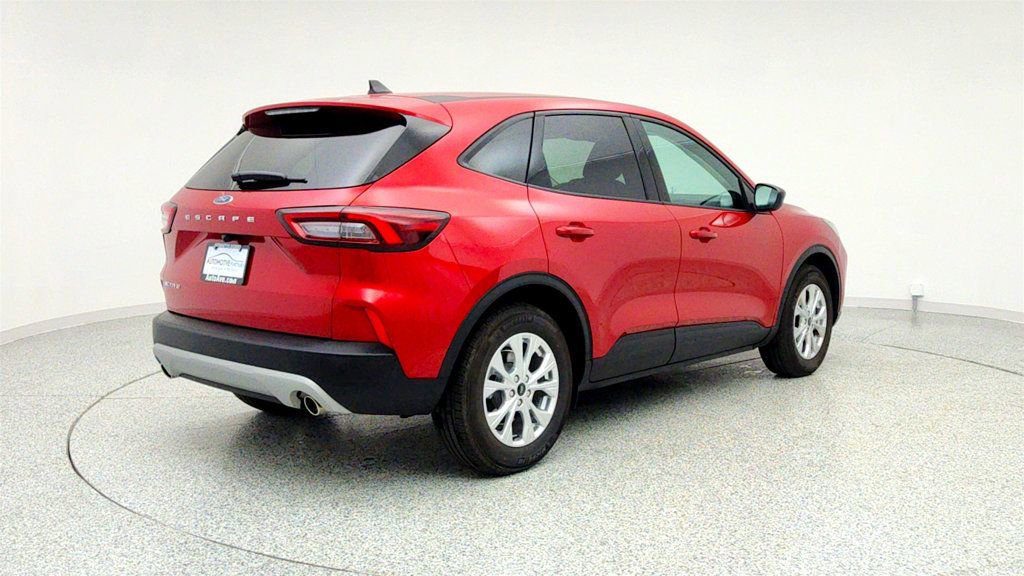 Used 2025 Ford Escape Active w/ Cold Weather Package image 5