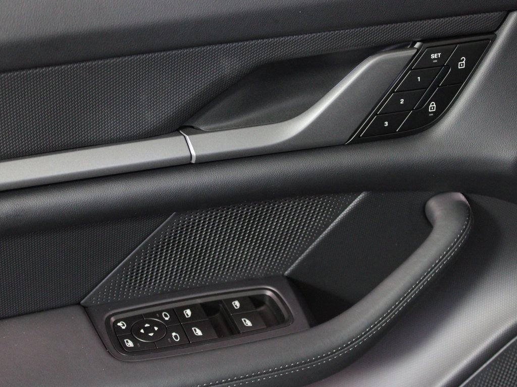 Certified 2025 Porsche Taycan image 16