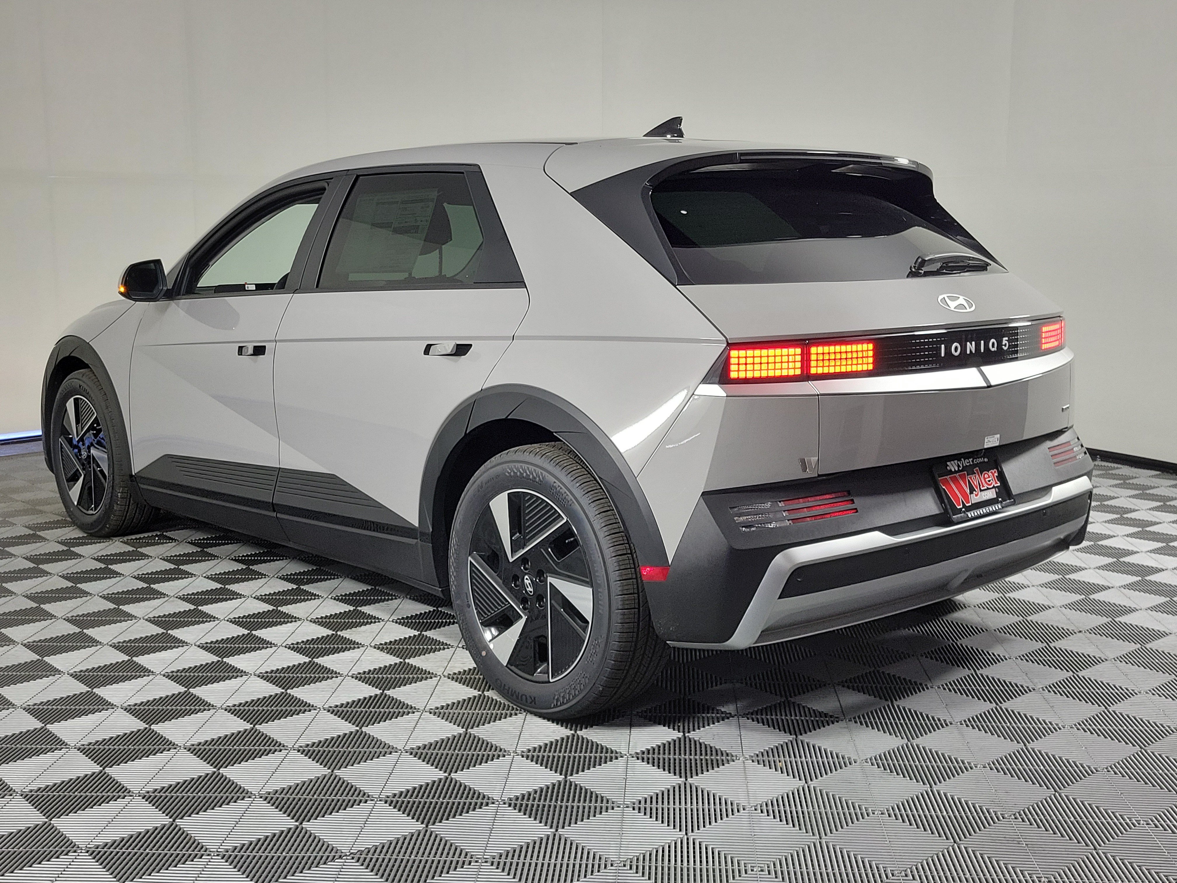 New 2026 Hyundai Ioniq 5 SEL AWD/4WD image 38