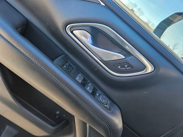 Used 2022 Chevrolet Suburban Z71 image 11