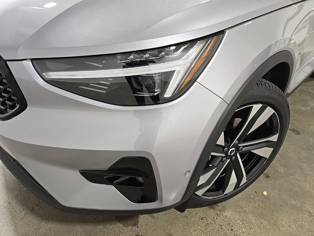 New 2026 Volvo XC40 B5 Ultra w/ Climate Package AWD/4WD image 11