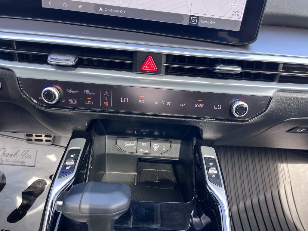 Certified 2026 Kia Sorento SX FWD image 17