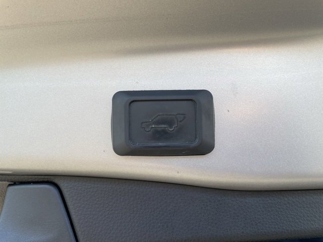 Used 2022 Toyota RAV4 XSE image 36