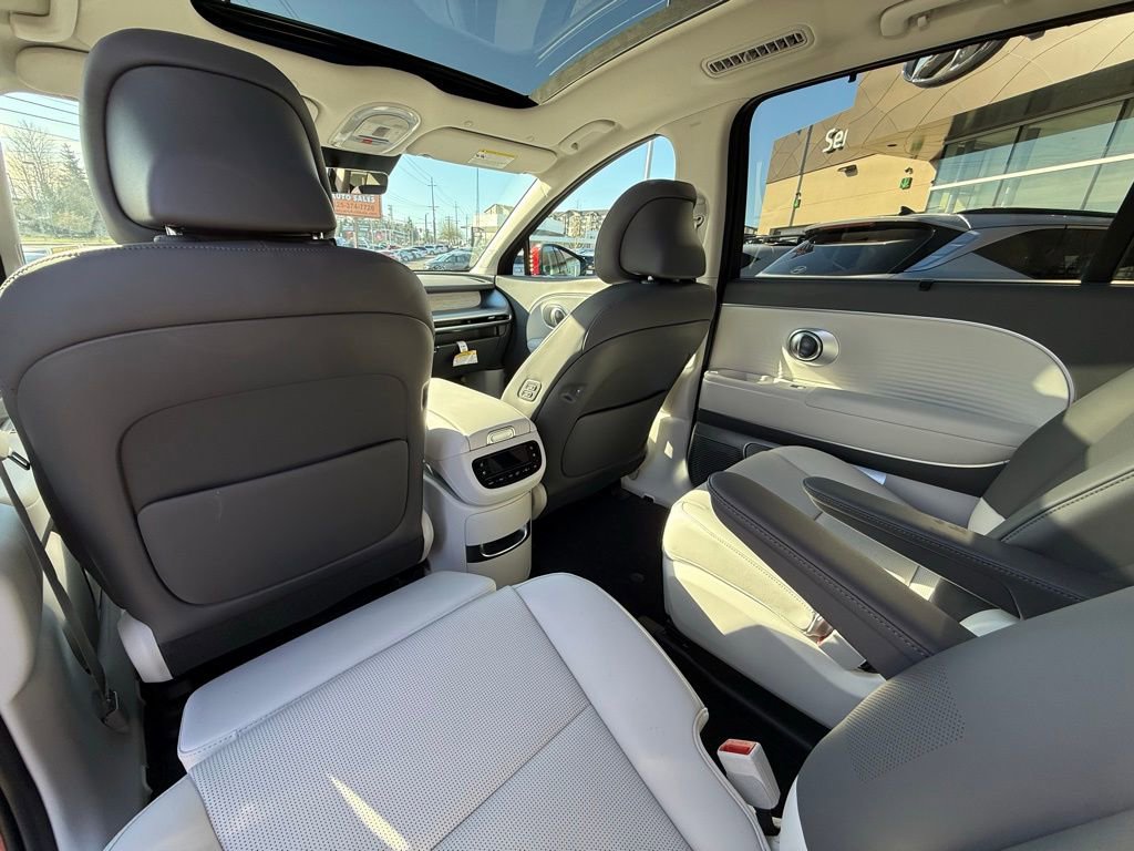 Certified 2026 Hyundai Ioniq 9 Limited w/ Tow & Go Package image 18