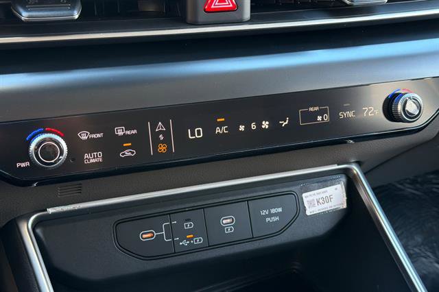 New 2026 Kia Carnival FWD image 39