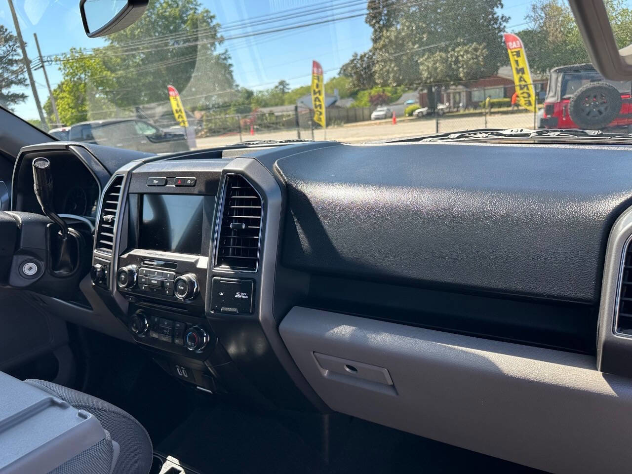 Used 2018 Ford F150 XLT w/ Equipment Group 302A Luxury AWD/4WD image 33