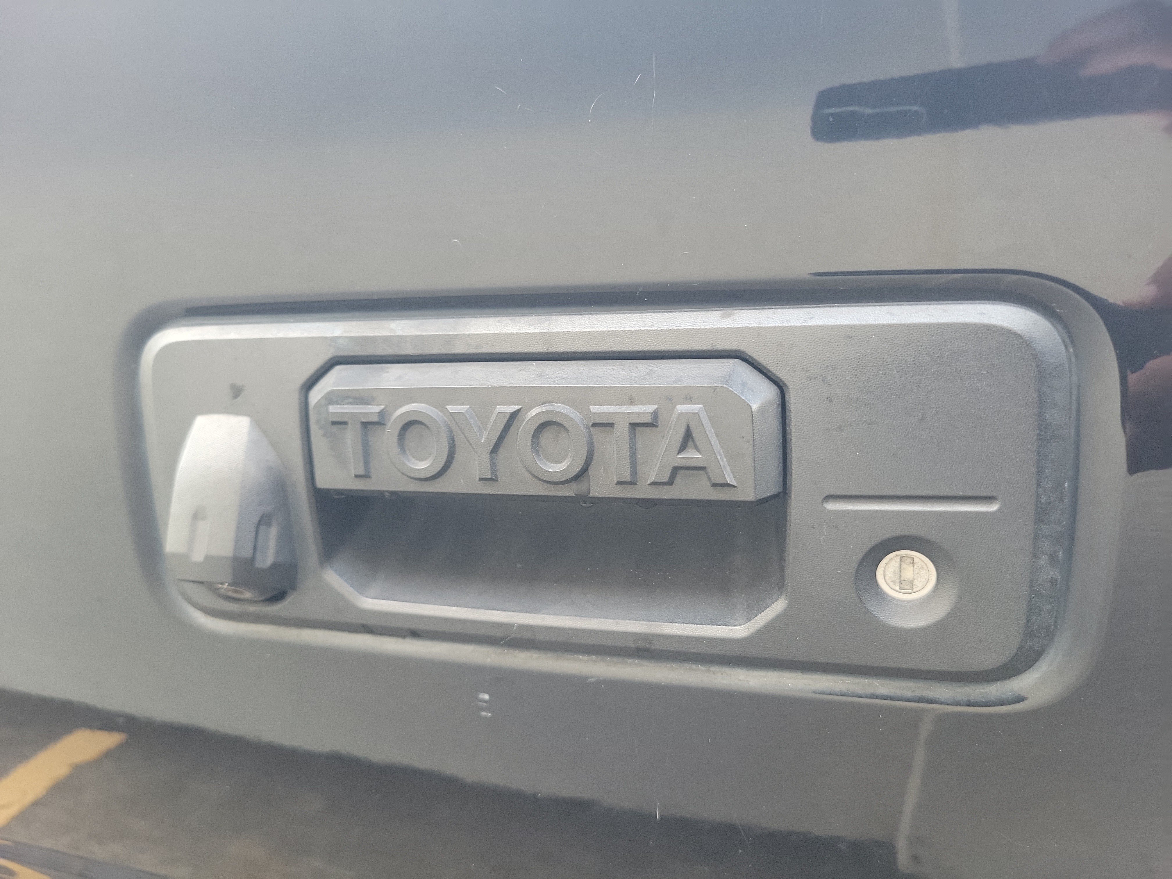 Used 2016 Toyota Tacoma SR RWD image 8