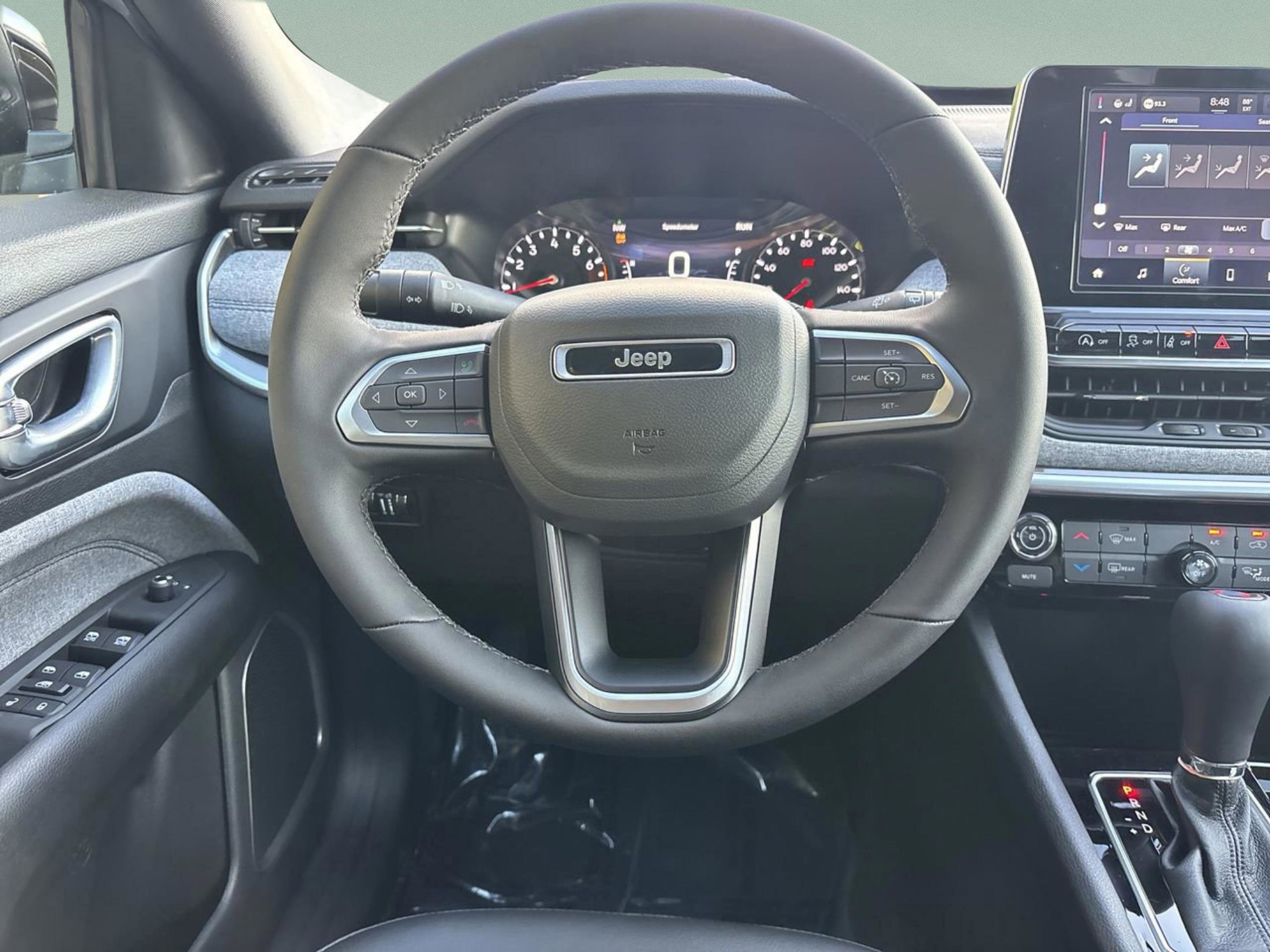 New 2026 Jeep Compass Latitude image 13