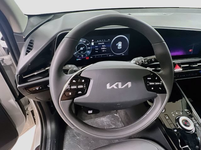 New 2026 Kia Niro Wind FWD image 11