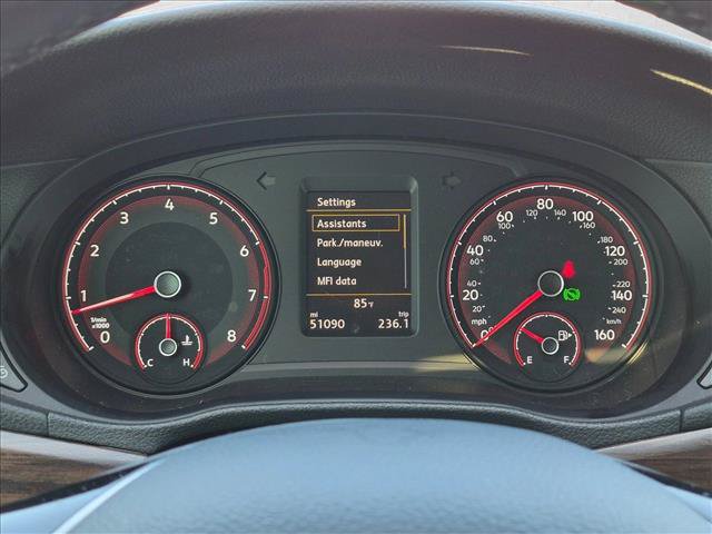 Used 2020 Volkswagen Passat 2.0T SEL FWD image 11