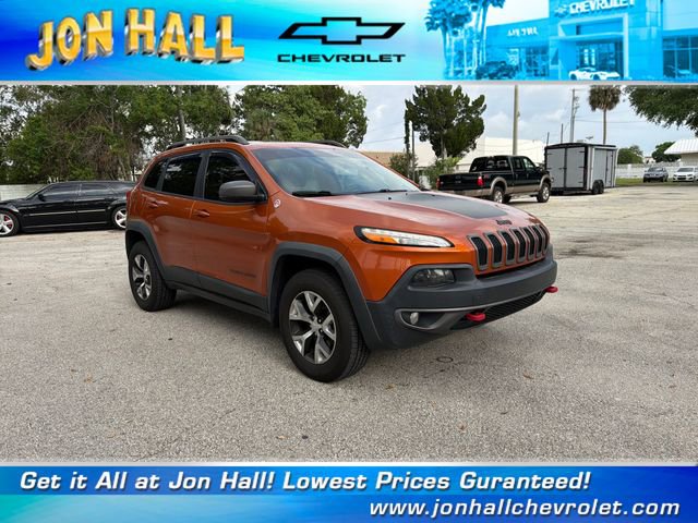 Used 2015 Jeep Cherokee Trailhawk w/ Comfort/Convenience Group AWD/4WD image 1