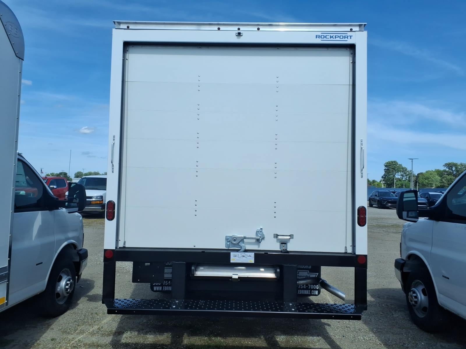New 2026 Chevrolet Express 4500 w/ Power Convenience Package RWD image 5