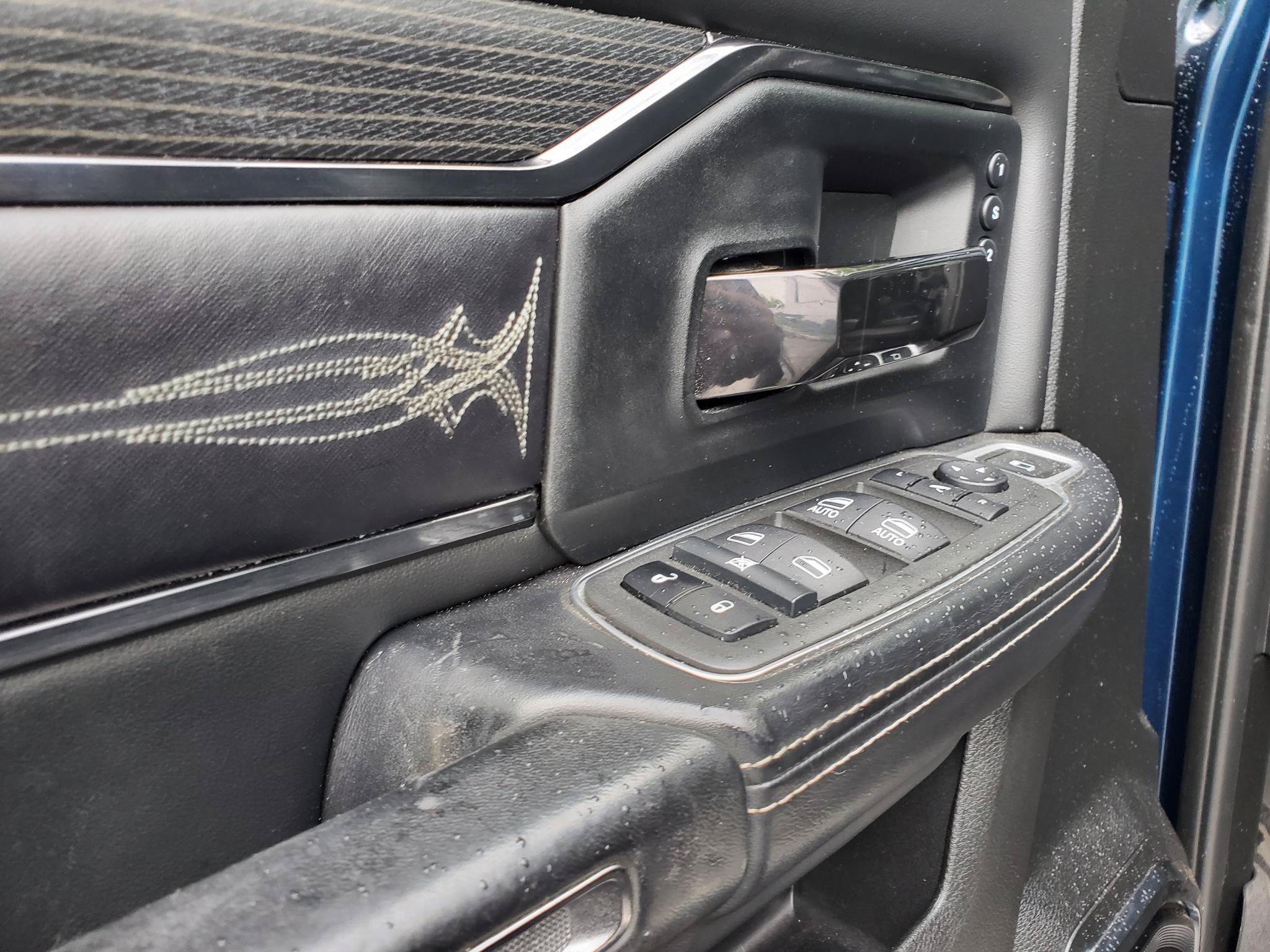 Used 2022 RAM 2500 Limited AWD/4WD image 22