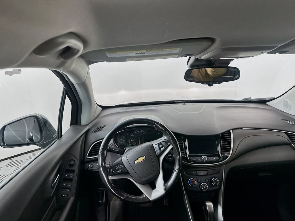 Used 2019 Chevrolet Trax LT w/ LT Convenience Package image 20