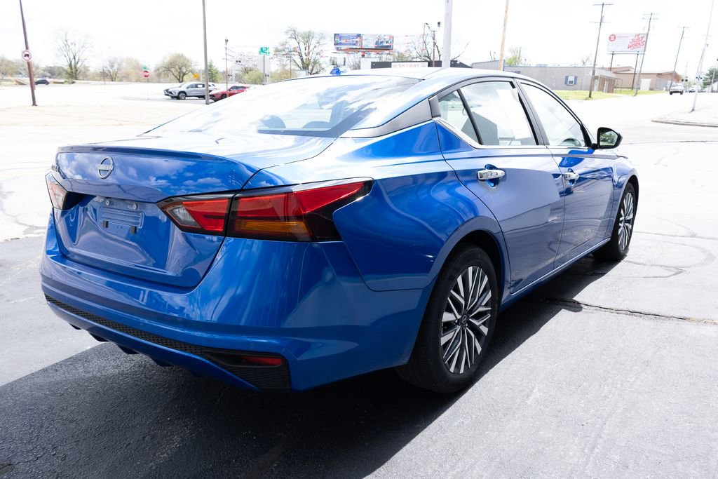 Used 2025 Nissan Altima 2.5 SV FWD image 6
