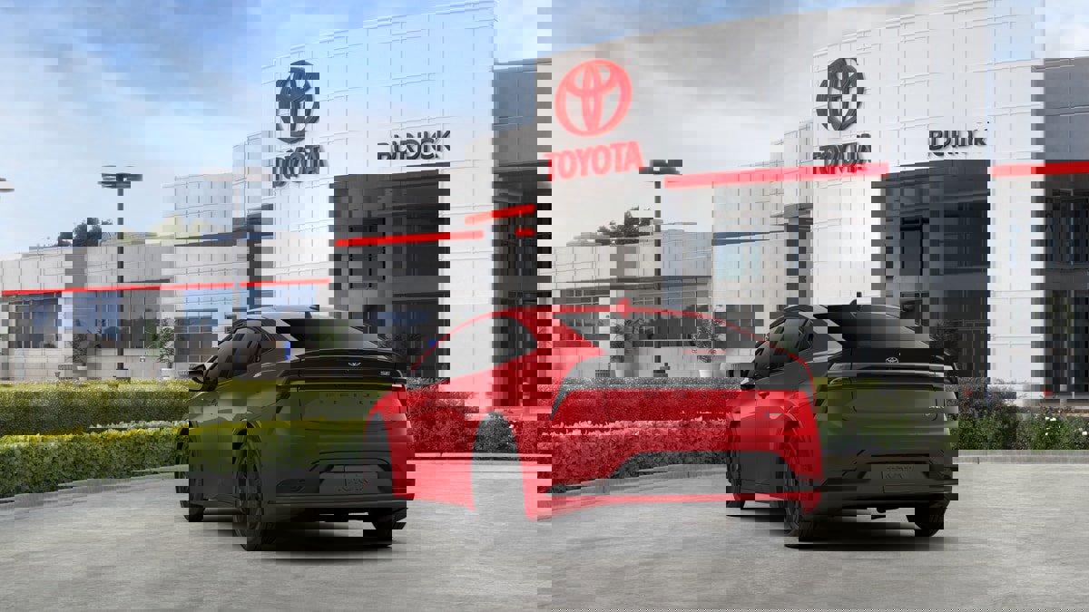 New 2026 Toyota Prius Plug-In Hybrid image 8