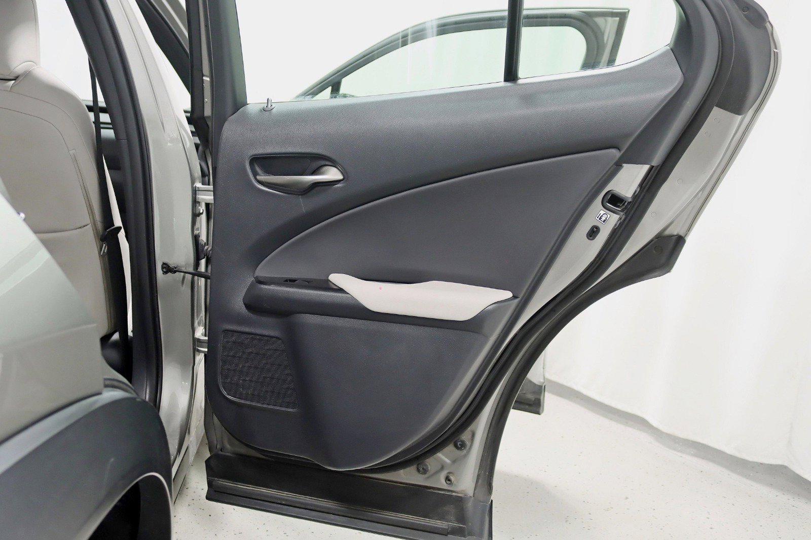 Used 2021 Lexus UX 250h w/ Premium Package AWD/4WD image 32