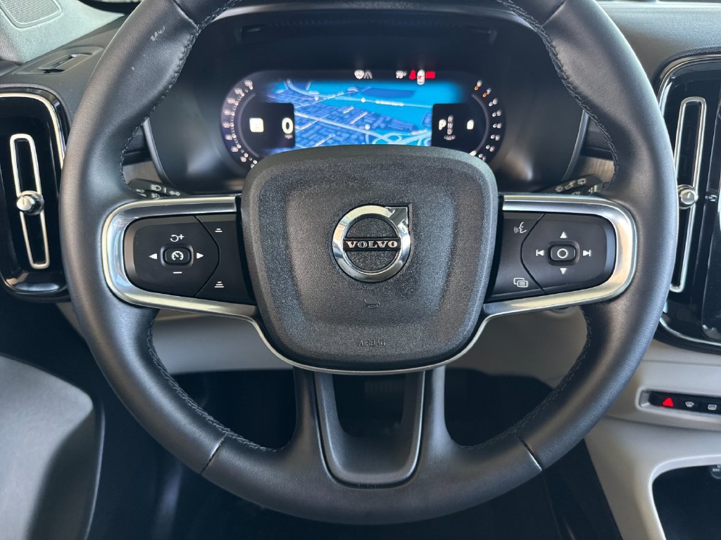 Certified 2026 Volvo XC40 B5 Plus AWD/4WD image 23