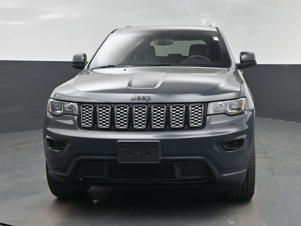 Used 2018 Jeep Grand Cherokee Altitude AWD/4WD image 6