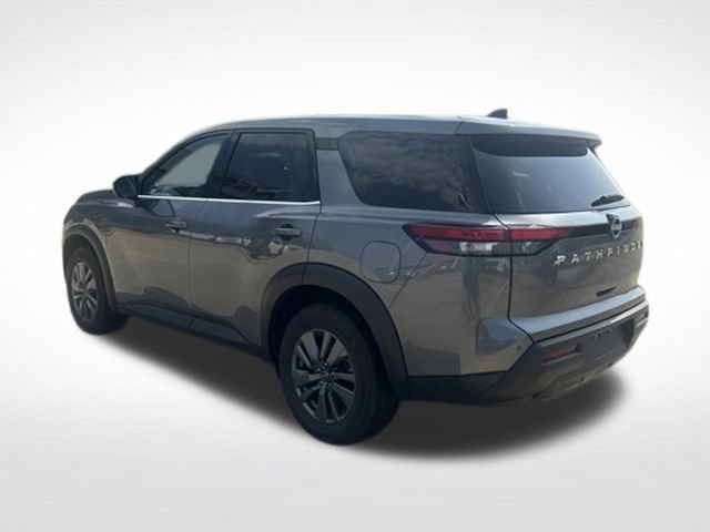 Used 2024 Nissan Pathfinder S FWD image 3