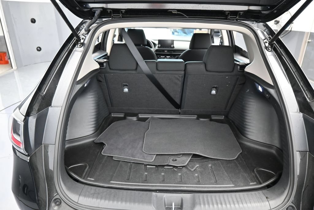 Used 2025 Honda HR-V LX image 39