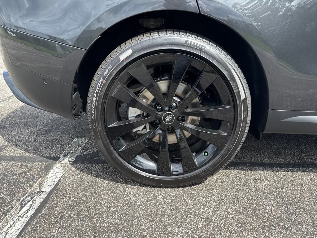 New 2025 Land Rover Range Rover Sport SE image 25