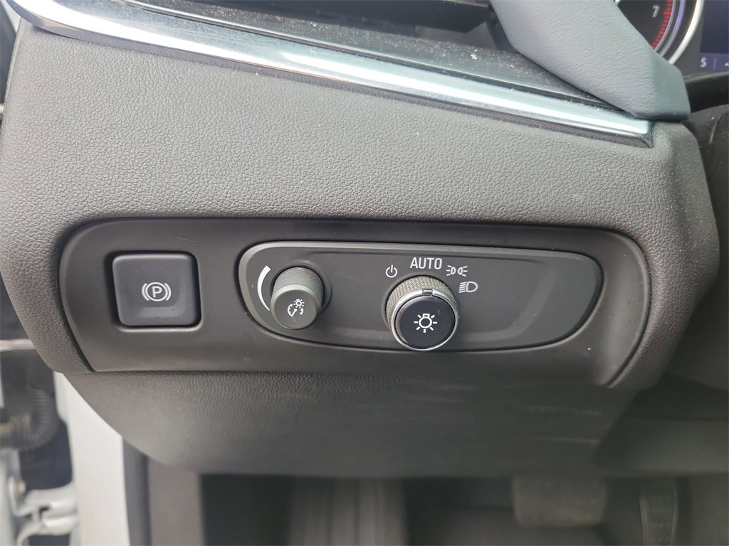 Used 2021 Buick Enclave Essence w/ Sound and Sites Package image 26