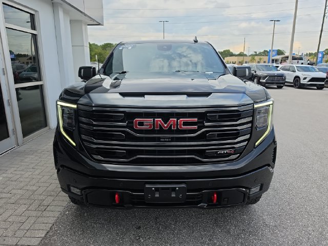 Certified 2022 GMC Sierra 1500 AT4 w/ AT4 Premium Package AWD/4WD image 2