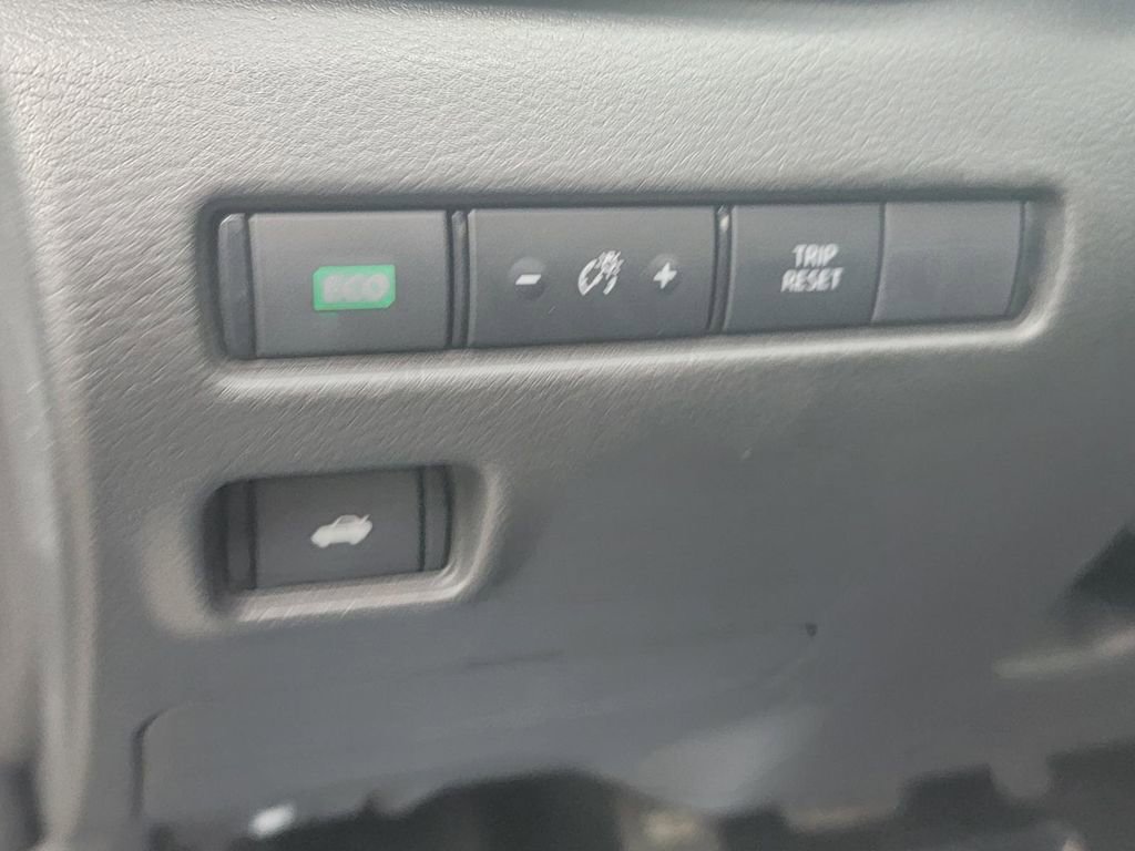 Used 2023 Nissan Sentra SV FWD image 30