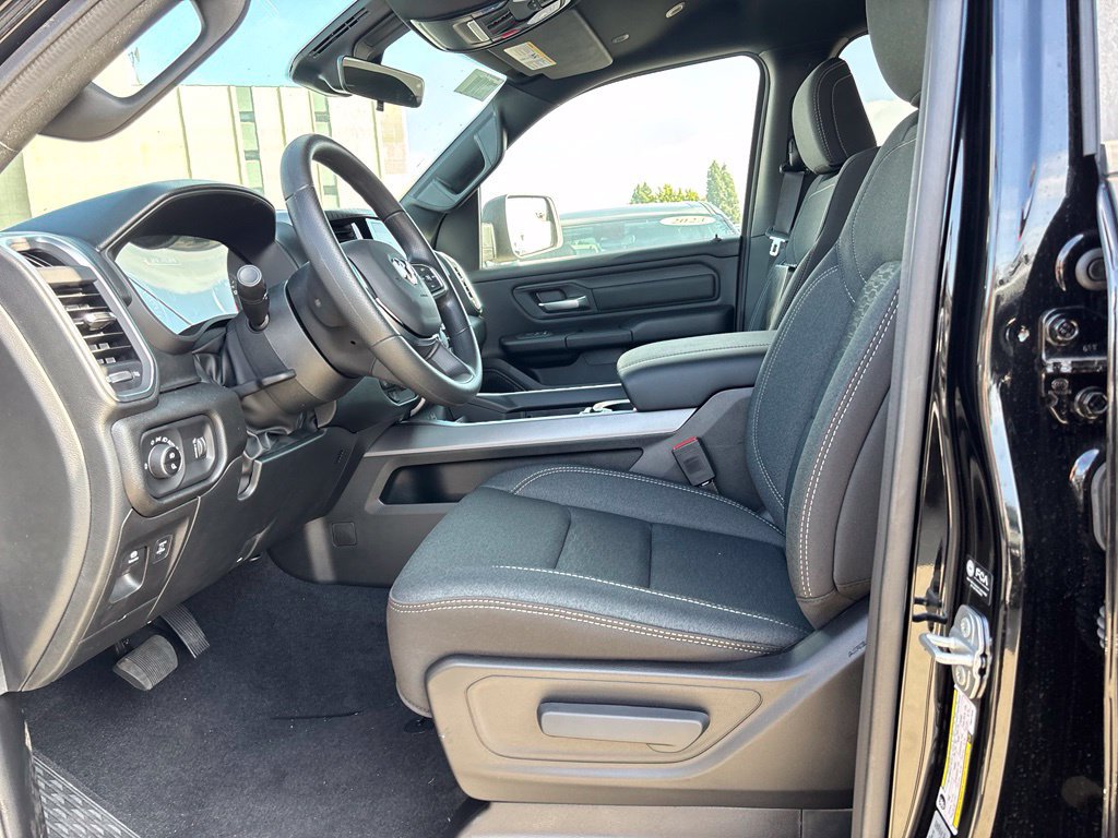 New 2026 RAM 1500 Express AWD/4WD image 11