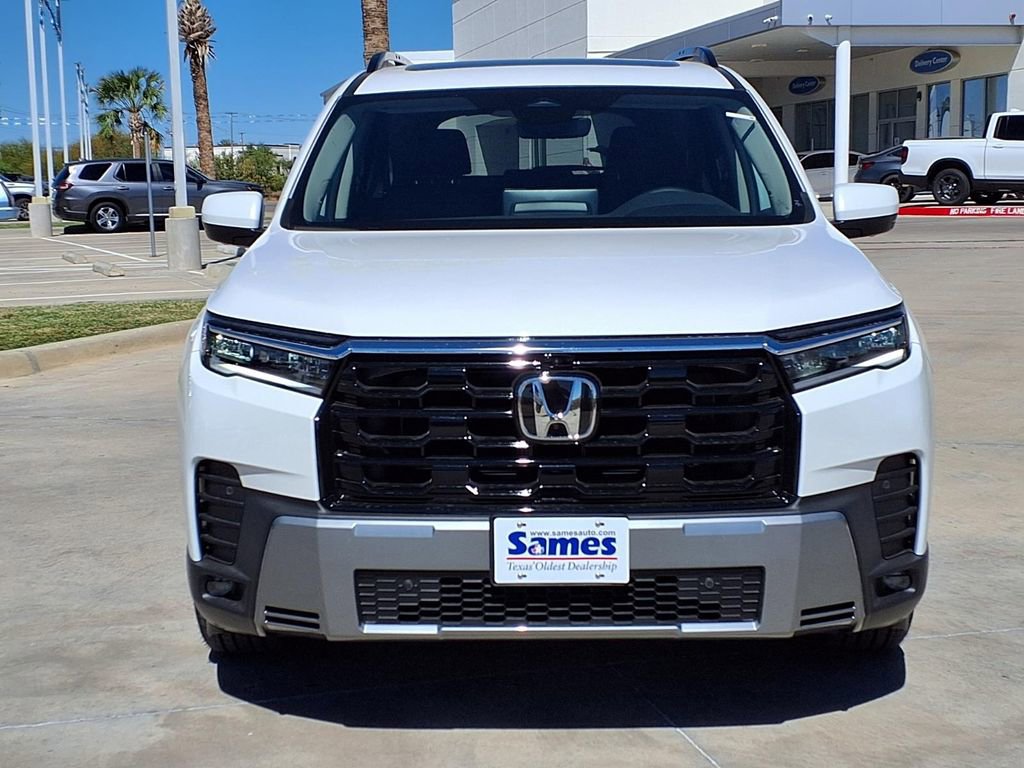 New 2026 Honda Pilot Touring image 2
