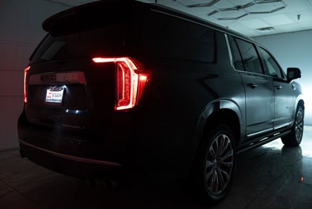 Used 2023 GMC Yukon XL Denali image 42