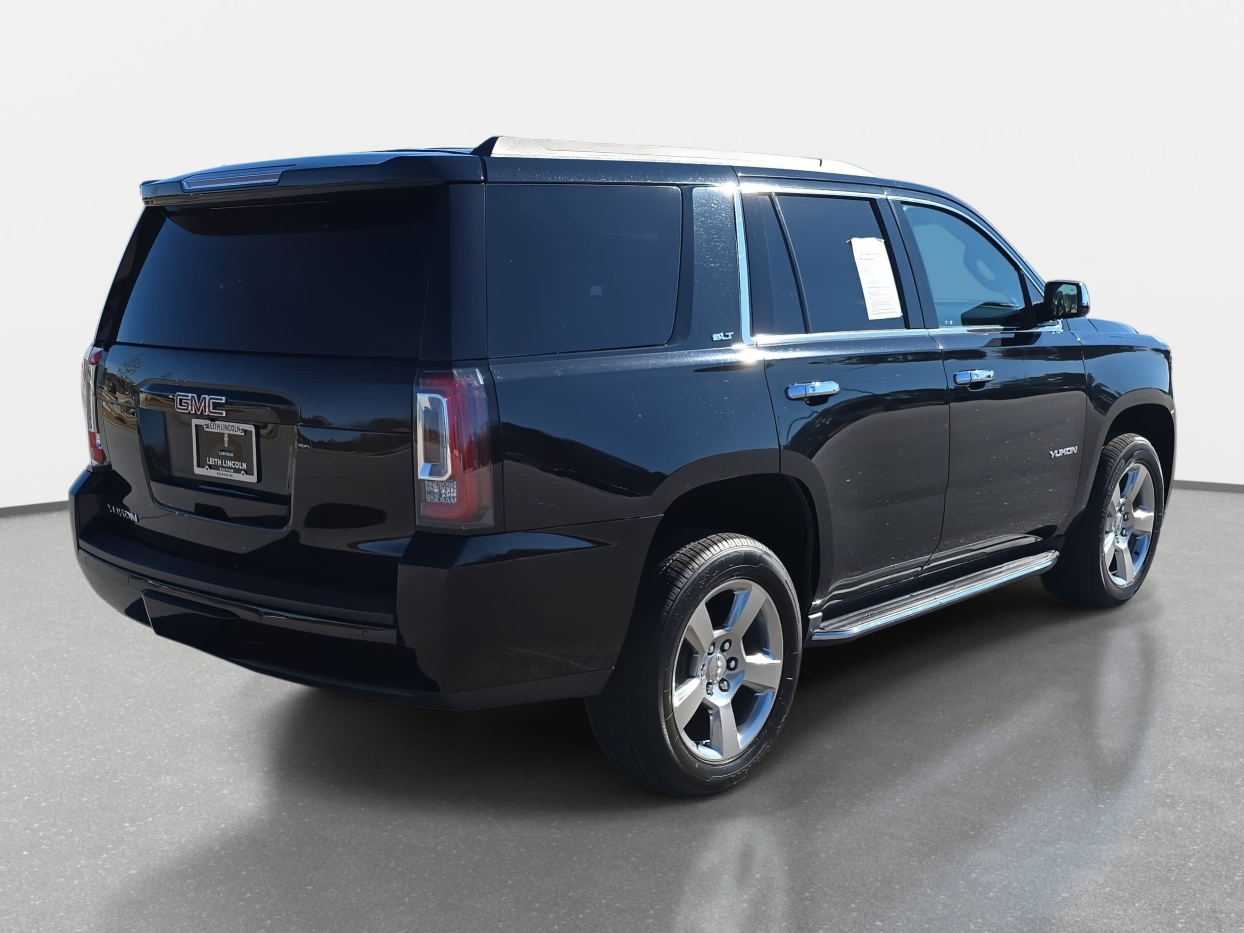 Used 2019 GMC Yukon SLT image 5
