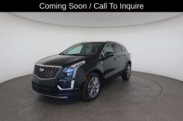 Used 2025 Cadillac XT5 Premium Luxury AWD/4WD image 2