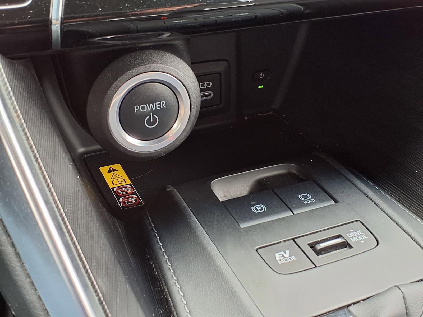 Certified 2024 Toyota Venza Limited AWD/4WD image 16