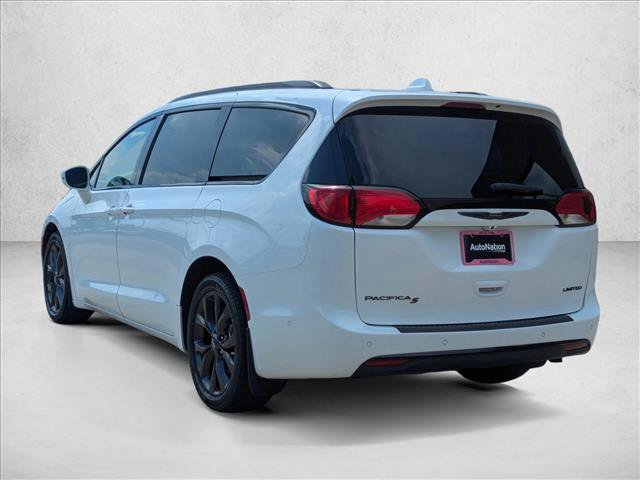 Used 2020 Chrysler Pacifica Limited w/ Quick Order Package 27H Red S FWD image 8