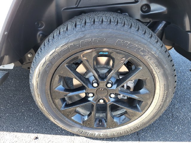 Used 2023 Jeep Wrangler Unlimited Sahara AWD/4WD image 9