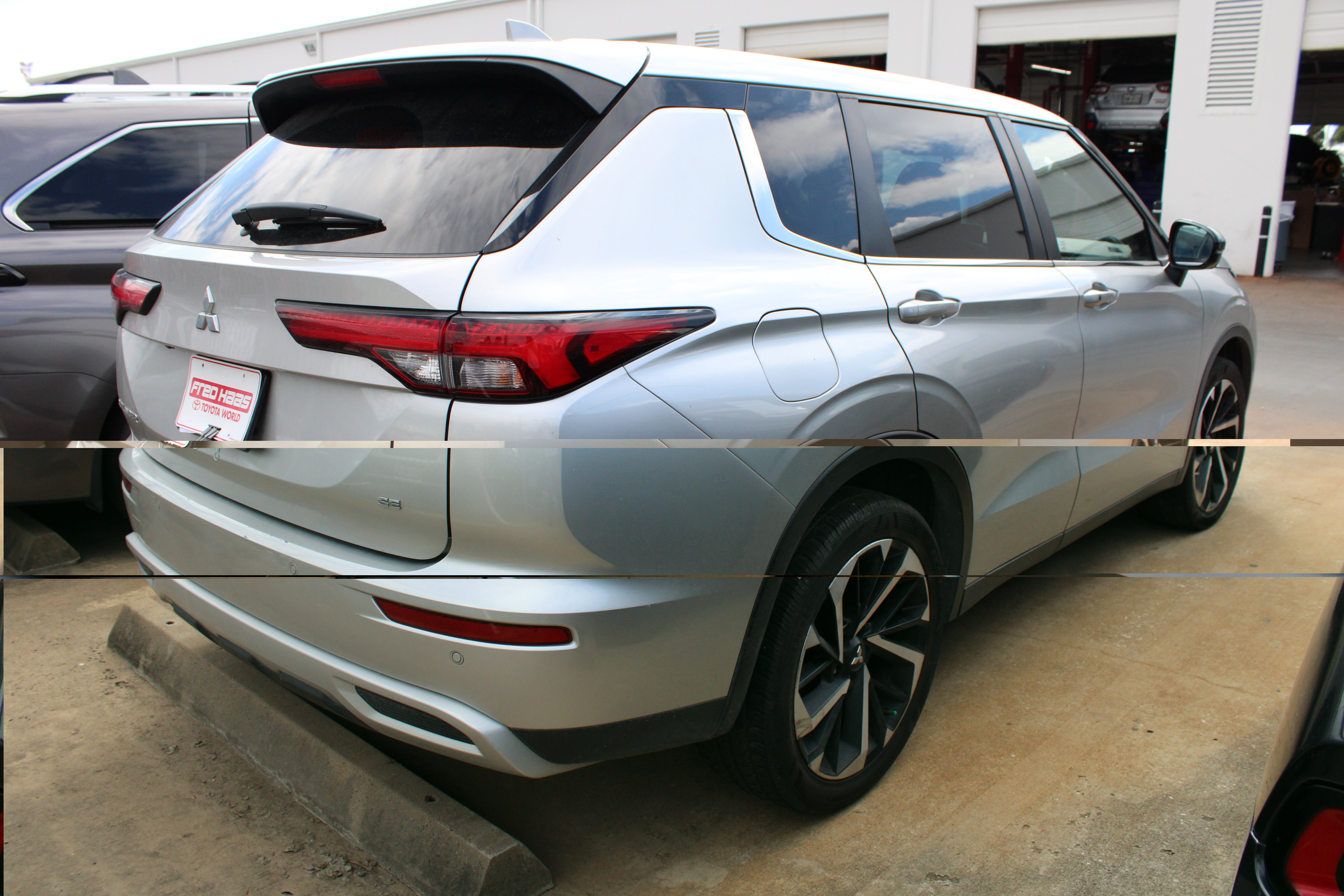 Used 2022 Mitsubishi Outlander SE FWD image 10