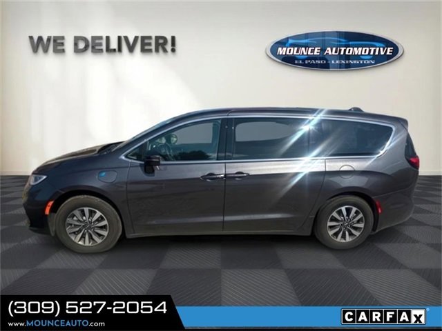 Used 2023 Chrysler Pacifica Touring-L image 1