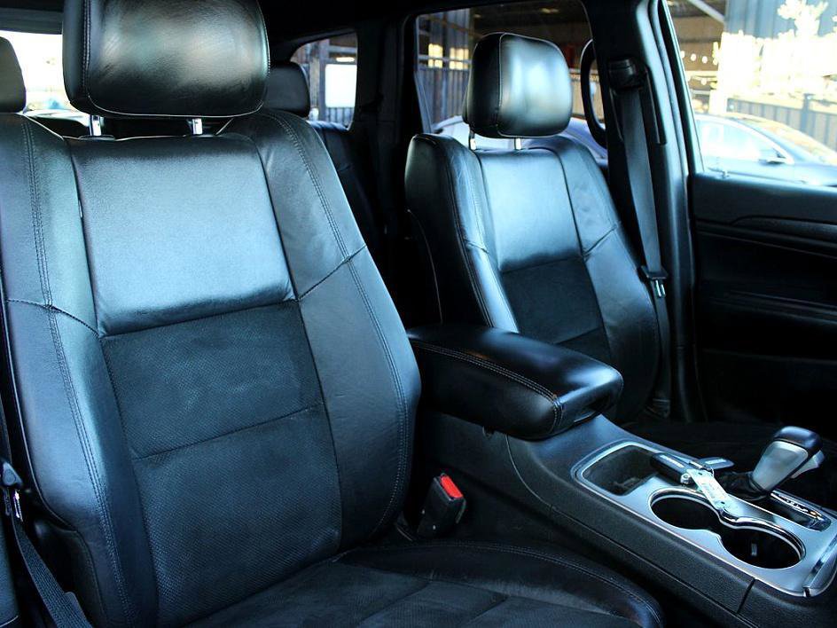 Used 2018 Jeep Grand Cherokee Altitude image 24