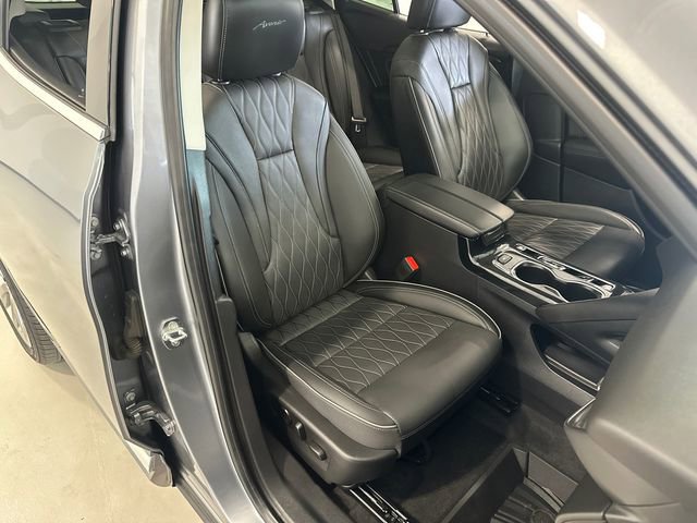 Used 2022 Buick Envision Avenir w/ Premium Seat Package AWD/4WD image 38