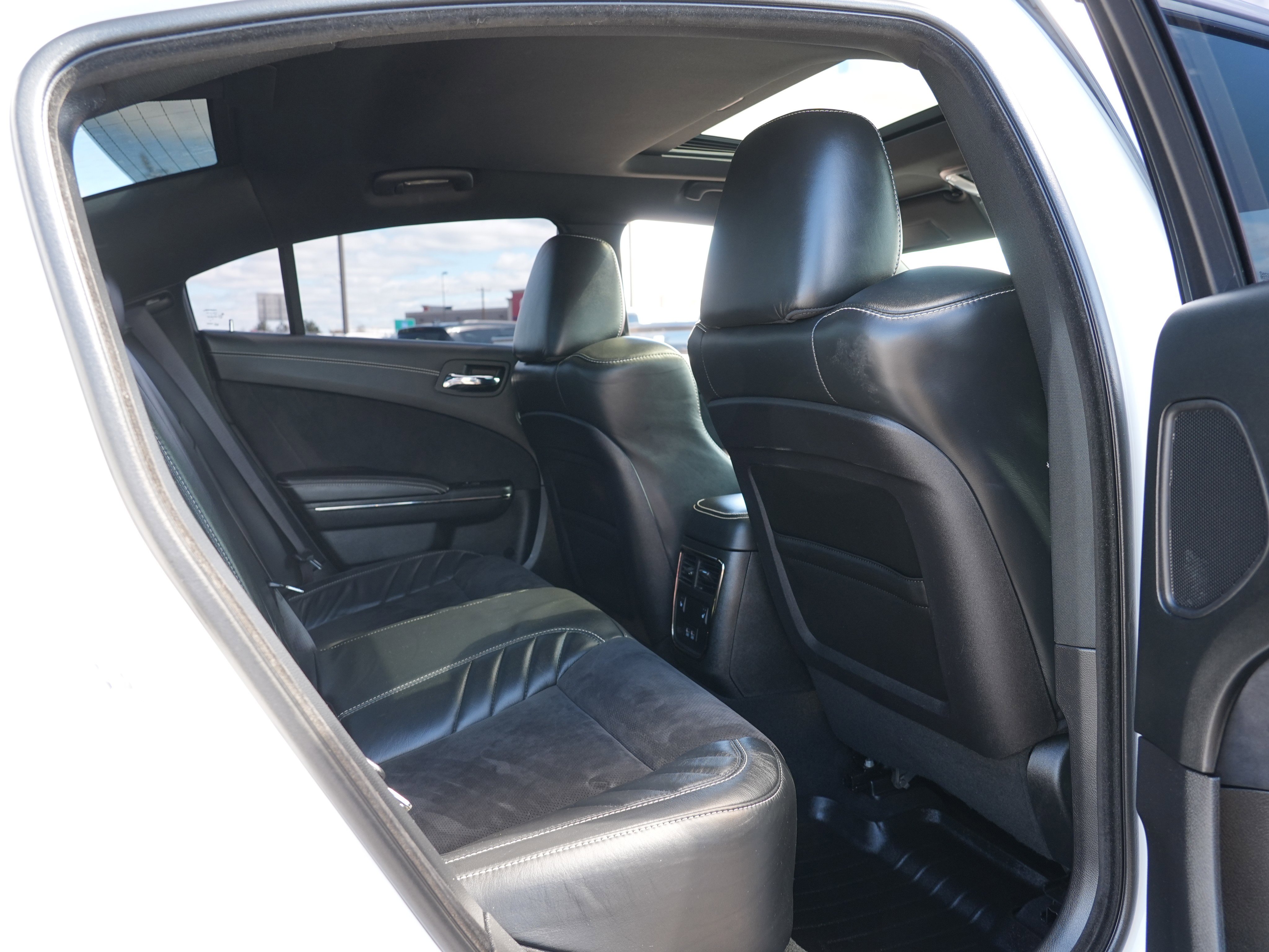 Used 2019 Dodge Charger SRT Hellcat w/ Harman/Kardon Audio Group RWD image 29